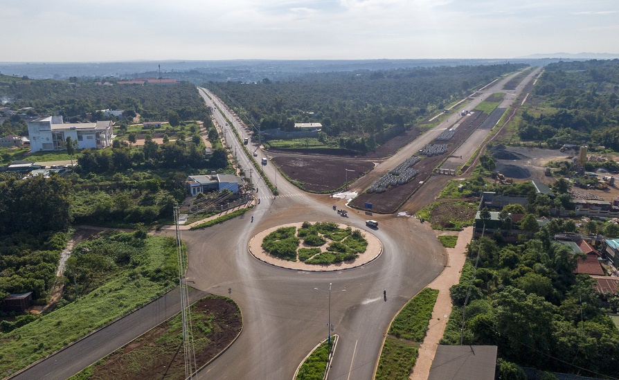 Thi đua "Đẩy mạnh phát triển kết cấu hạ tầng đồng bộ, hiện đại; thực hành tiết kiệm, chống lãng phí"